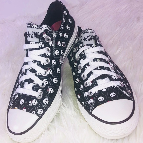 converse shoes with bows